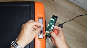 Автомобильный холодильник ALPICOOL CL40. Ошибка F8. Решение проблемы.