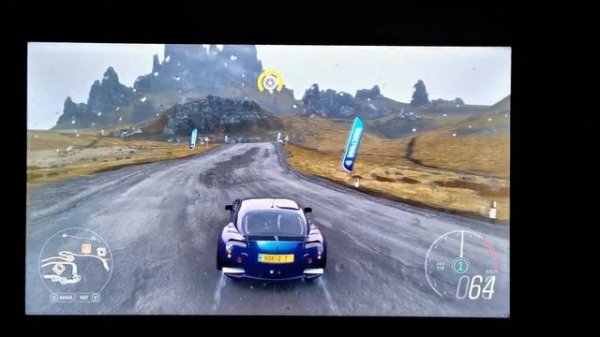 Игра Forza Horizon 4 на телевизоре Hisense 43E7HQ