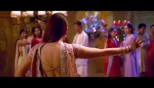 Bole Chudiyaan Bole Kangana