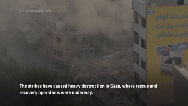 Israel battles Hamas fighters in the streets after surprise attack смотреть онлайн