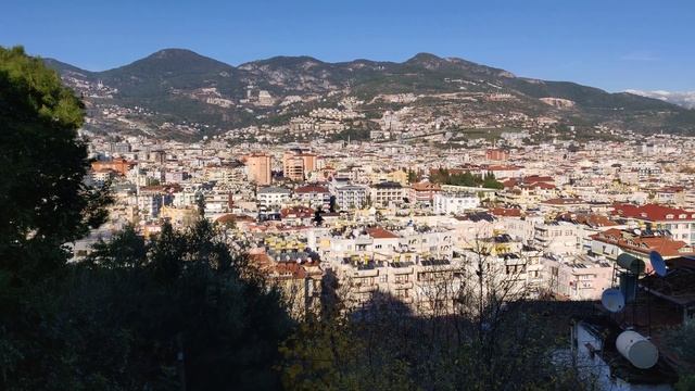 Аланья, Турция. Панорама города. Призыв на молитву в мечети. смотреть онлайн