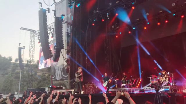 Papa Roach - To Be Loved Madrid 2019 Download Festival смотреть онлайн
