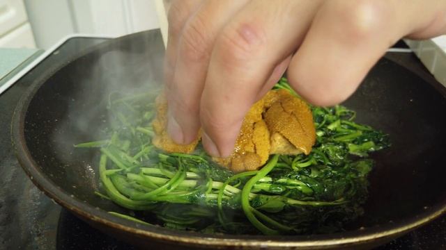 REAL LIFE ANIME FOOD RECIPES (Sea Urchin Watercress) ワカコ酒 wakako zake смотреть онлайн