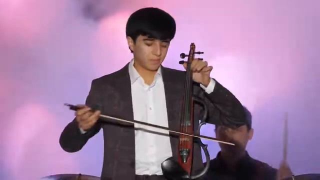 як живой навозиш 2022 смотреть онлайн