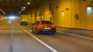 Nissan GT-R - звук выхлопа , отстрелы