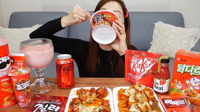 [Mukbang ASMR] 편의점 🔥 직접만든 만두 떡볶이 레시피 신라면 볶음면 디저트 먹방 Korea Convenience Store Food Eatingshow Ssoyoun