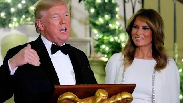 «Глаз не отвести»: Мелания Трамп появилась на балу в свадебном платье за 4000 долларов смотреть онлайн