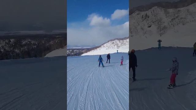 гора Красная Горного воздуха Южно-Сахалинска. горные лыжи. alpine Ski. смотреть онлайн