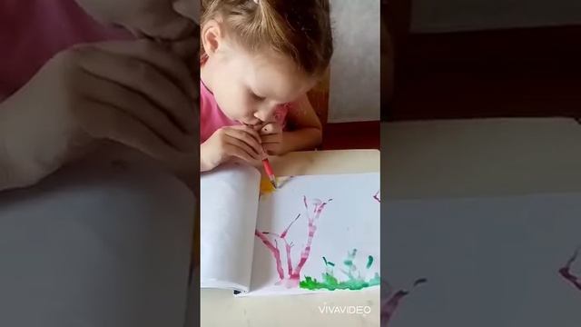 «Дақ графикасы» (кляксография) дәстүрлі емес тәсілдерде сурет салу техникада іс-шара өтті. смотреть онлайн