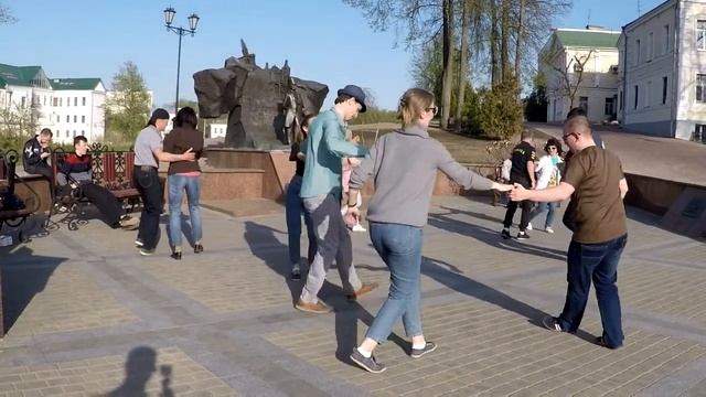 "Стиляги-Хоп".Открытие сезона оупен-эйров.Витебск 28.04.2019 г.-ч.1. смотреть онлайн