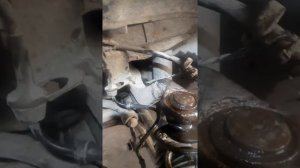 Замена верхней шаровой опоры на WV Т4.