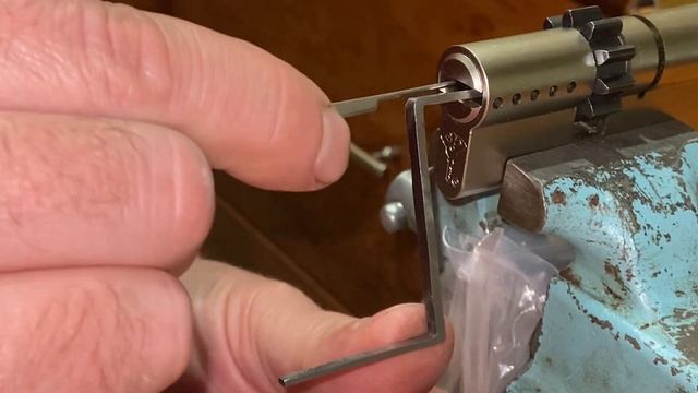 Lock pick mul-t-lock interactive 252,вскрытие мультилок интерактив 252 профиль смотреть онлайн