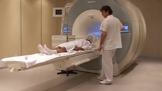 Déroulement de l'examen d'IRM смотреть онлайн