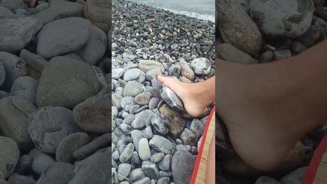 Звуки камней на пляже Сочи, для вас ? #sochi смотреть онлайн