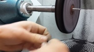 Полировка серебряного украшения