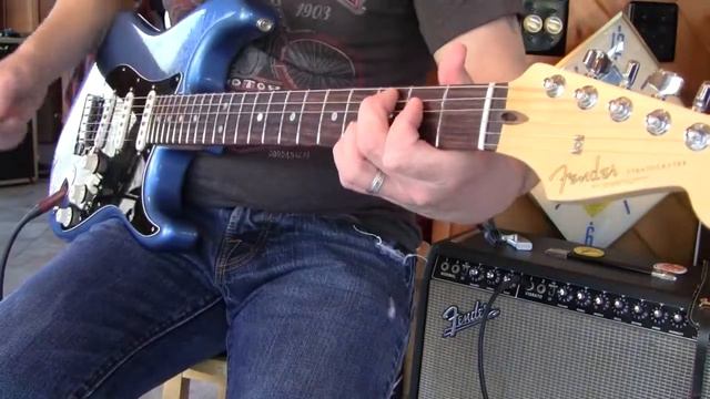 2013 Fender Strat Pro Classic LAKE PLACIS BLUE NITRO Eddie Vegas смотреть онлайн