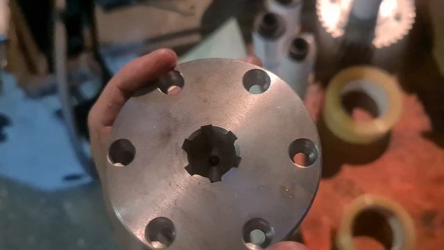 токарюєм, довбаєм, довбаєм зуби .... технічне різномаїття #gear #станок #machinist смотреть онлайн