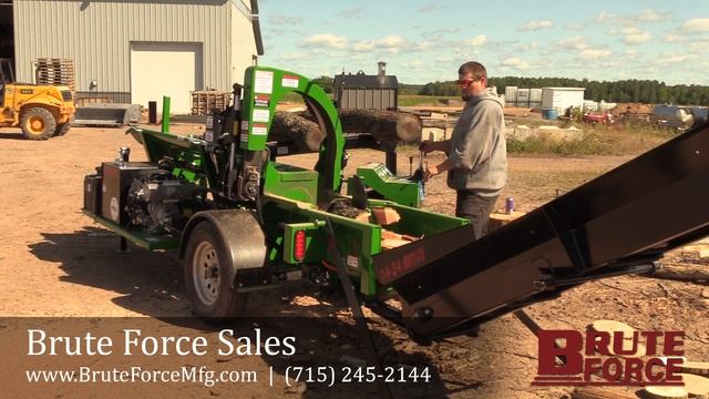 Brute Force 14-24 Firewood Processor in John Deere Green смотреть онлайн