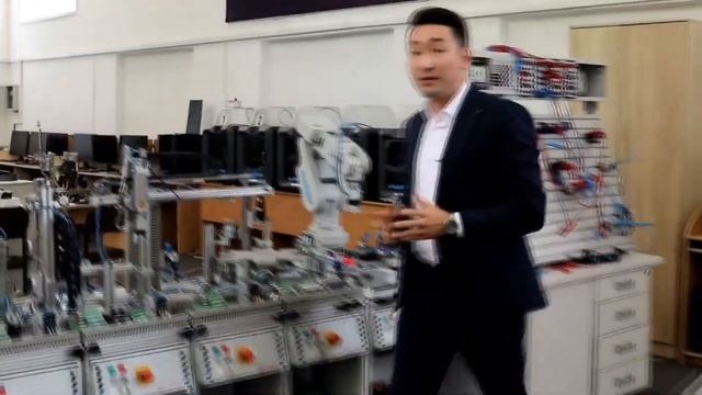 Приемная комиссия начинает свою работу с 25 июня! смотреть онлайн