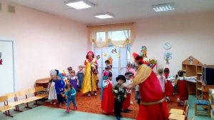 Музыкальная игра с малышами «Волшебный платок»