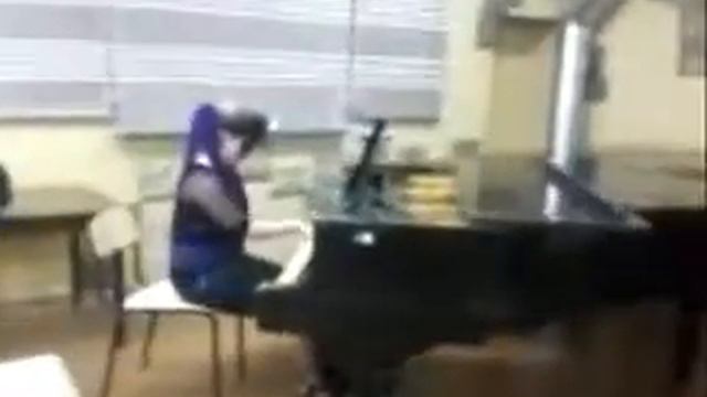 Кеша и сына лабают на рояле х))).wmv смотреть онлайн