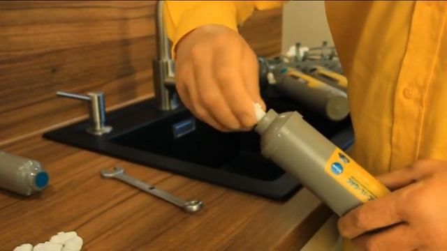 Замена картриджей и сервис фильтра смотреть онлайн