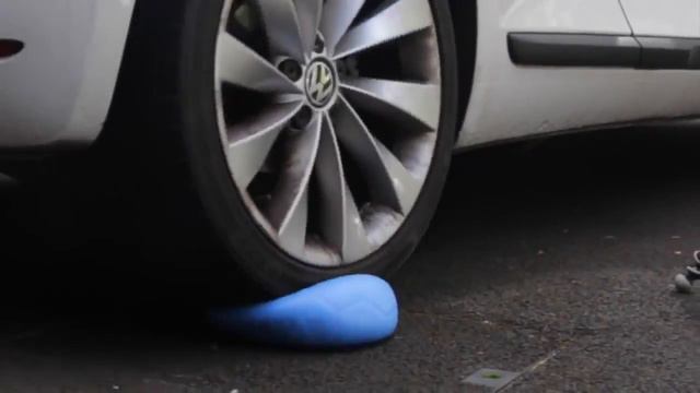 Неубиваемый мяч One World Futbol.