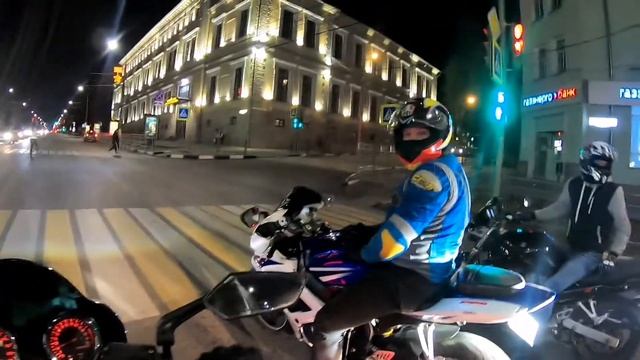 Покатушки по ночному городу с голой пассажирской. смотреть онлайн