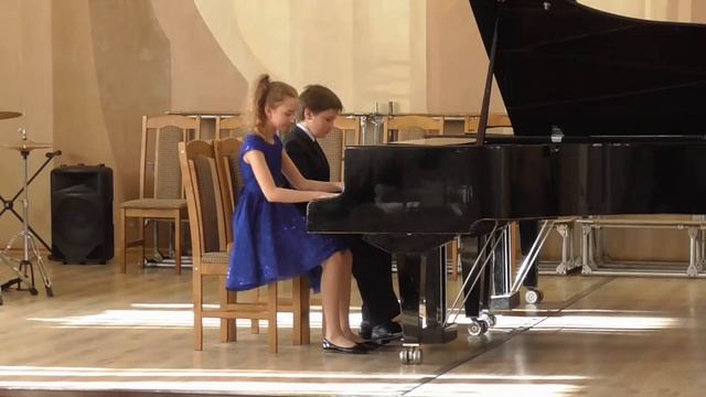 А Диабелли Рондо Г Свиридов Марш Руслан Гасымов Варвара Юничева фортепианный дуэт смотреть онлайн