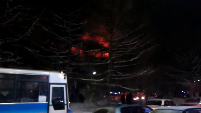 Пожар горит клуб "Берлога"2 смотреть онлайн