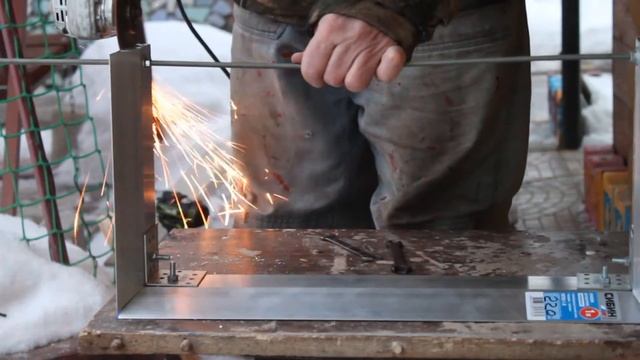 Приспособление для очистки крыш от снега. смотреть онлайн