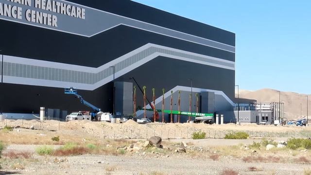 Las Vegas Raiders Headquarters Construction Update 05 05 2020 смотреть онлайн