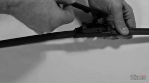 Как установить бескаркасные щетки MILES на крепление SIDE PIN с помощью дополнительного адаптера