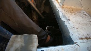 Замена колёсного подшипника BOBCAT 753