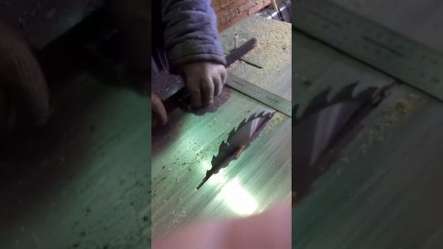 Как ровно обрезать доску смотреть онлайн
