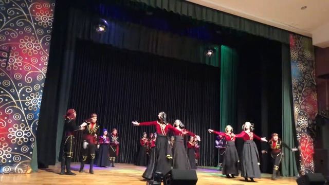 Хореографический ансамбль "Мзиури" - Аджарский танец смотреть онлайн