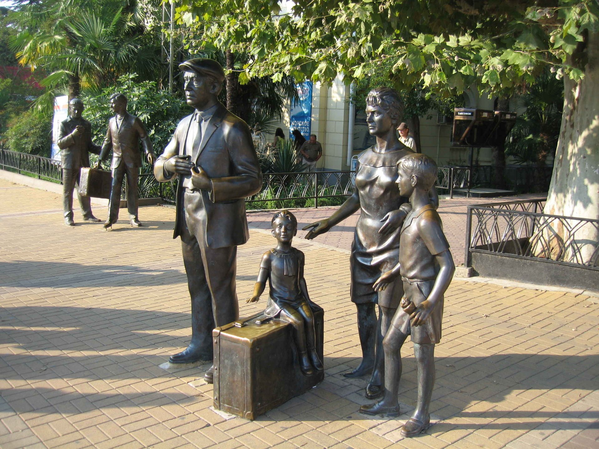 Бриллиантовая Рука 1968 - морвокзал Сочи. Горбунковы, Лелик и турыст Геша (01.10.2020)🎥🎞☀ смотреть онлайн