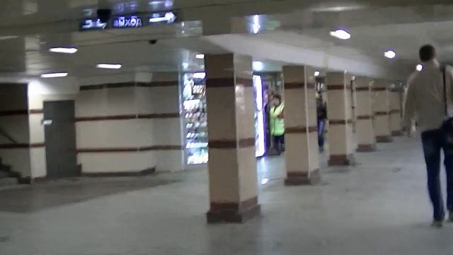 Подземный переход, 3 (три) вокзала Москвы смотреть онлайн