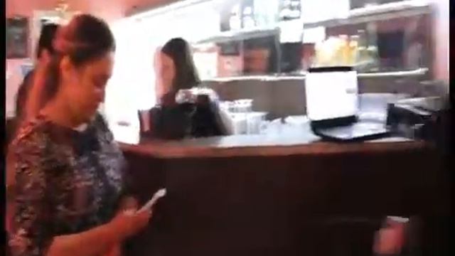 Мужик на аккордеоне играет почти как Дранго