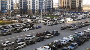 В жилых дворах нельзя будет ставить автомобили. Все нюансы нового закона