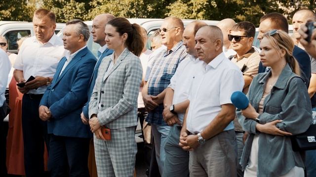 В БОЛЬНИЦУ ВЕРХНЕЙ САЛДЫ ПОСТУПИЛИ НОВЫЕ МАШИНЫ смотреть онлайн