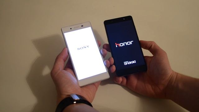 Huawei Honor 7 vs. Sony Xperia Z5 - Bootup test смотреть онлайн