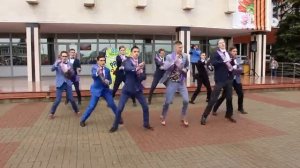 Флешмоб мальчики на площади