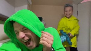 ЭКСТРЕМАЛЬНЫЕ Прятки Among Us в Реальной Жизни ! Extreme Hide and Seek