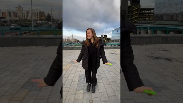 РОМАШКА НЕ ЗНАЕТ БАРБИ??? смотреть онлайн