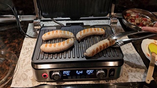 Гриль DELONGHI MultiGrill CGH1130DP - калбасоиды смотреть онлайн
