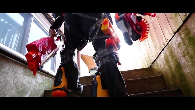 NERF WAR: THE ULTIMATE TANK LOADOUT смотреть онлайн