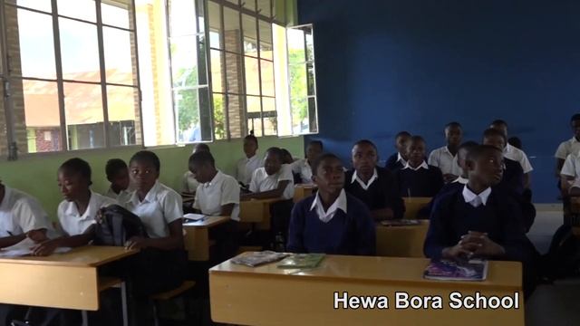 VOA Afrique in Kolwezi: RM Show visits Mikuba Radio and the City. смотреть онлайн