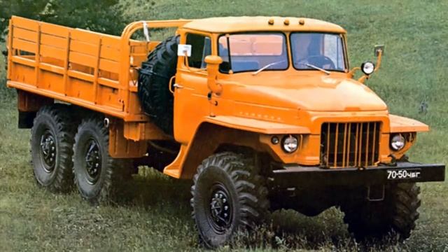 Почему в СССР любой директор автобазы хотел иметь у себя Урала-375? смотреть онлайн