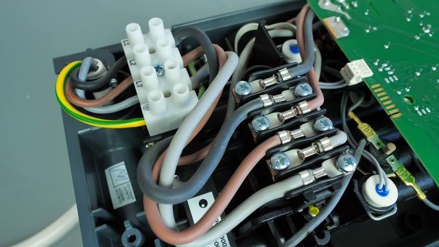 CLAGE CEX 9 и CEX 11/13: обзор компактных и производительных проточных водонагревателей. смотреть онлайн